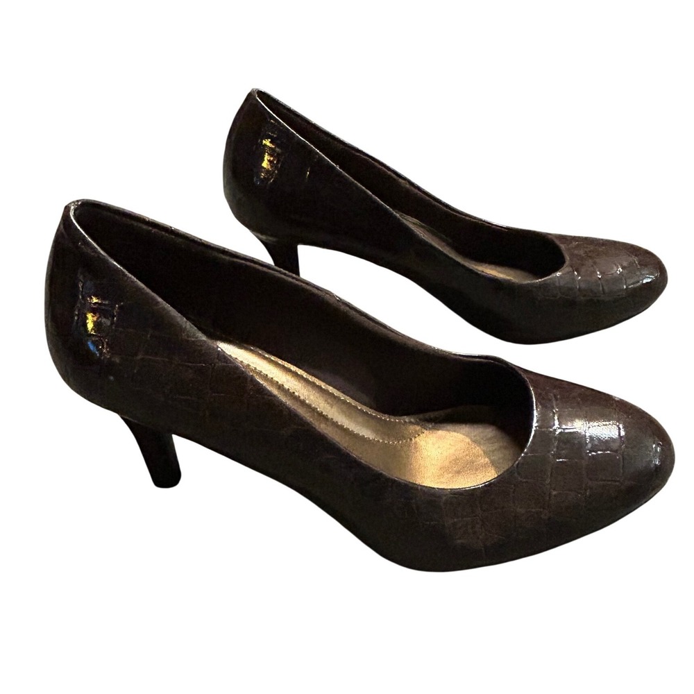 Comfort Plus by Predictions Brown Croc Embossed Pumps Size 8 Low Heel